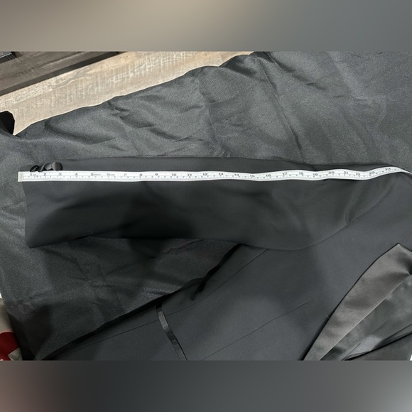 Hugo Boss Tuxedo kit - Picture 7 of 15